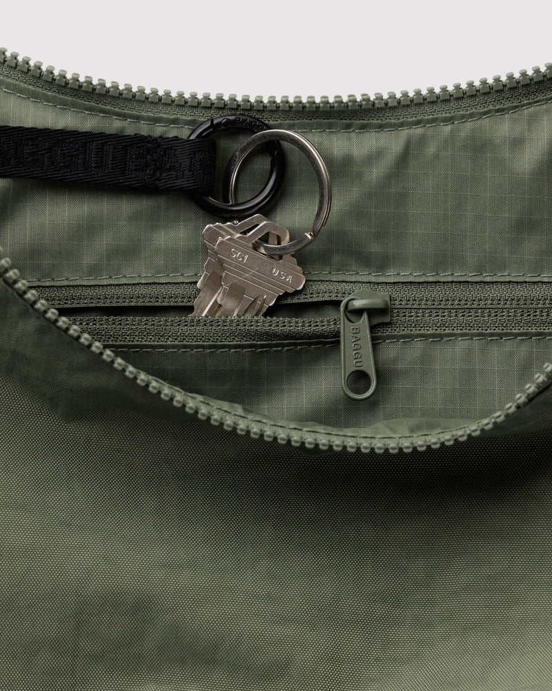 BAGGU  Medium Nylon Crescent Bag - Caper