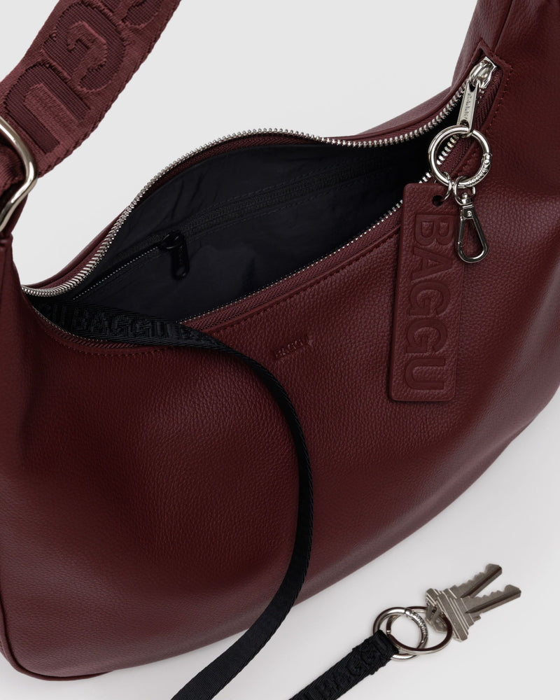 BAGGU Recycled Leather 2025 - Shipping Medium Recycled Leather Crescent Bag - Mahogany