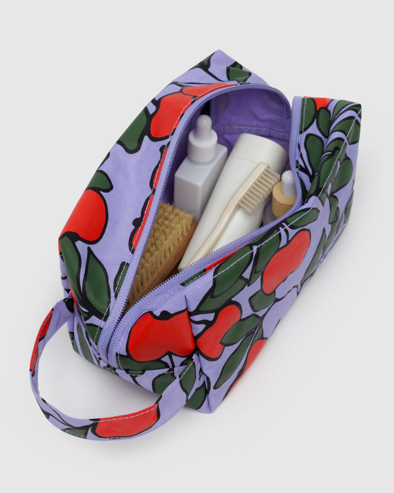 BAGGU.com Travel Dopp Kit - Apple Tree