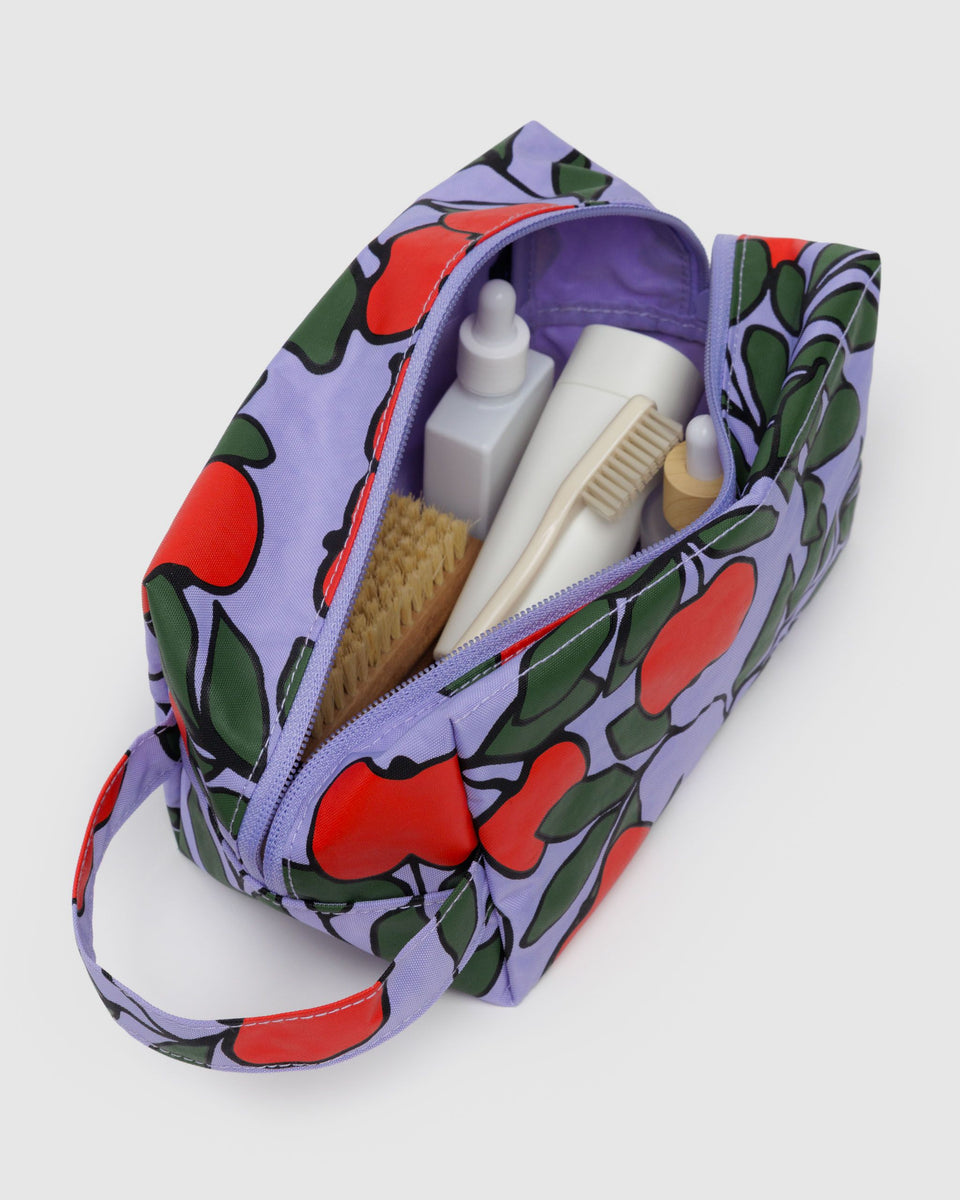 BAGGU.com Travel Dopp Kit - Apple Tree