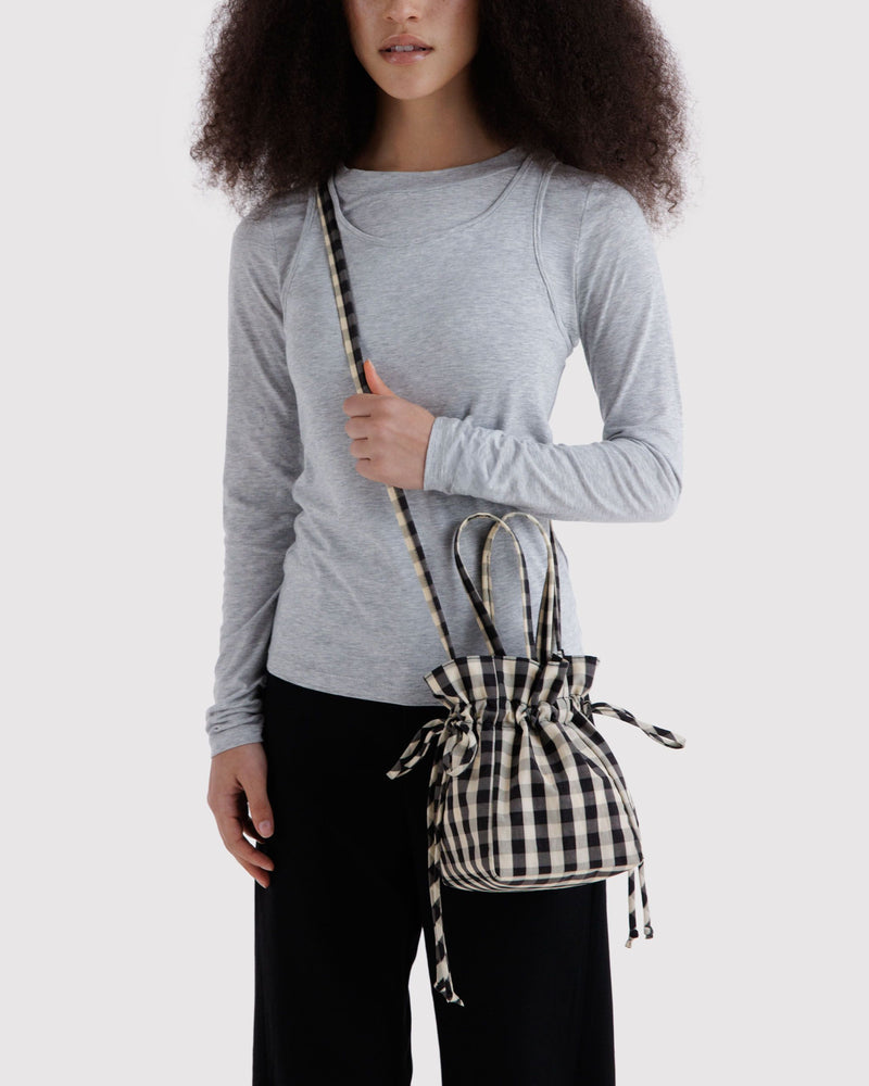 BAGGU  Nylon Drawstring Bag - Black and Cream Gingham