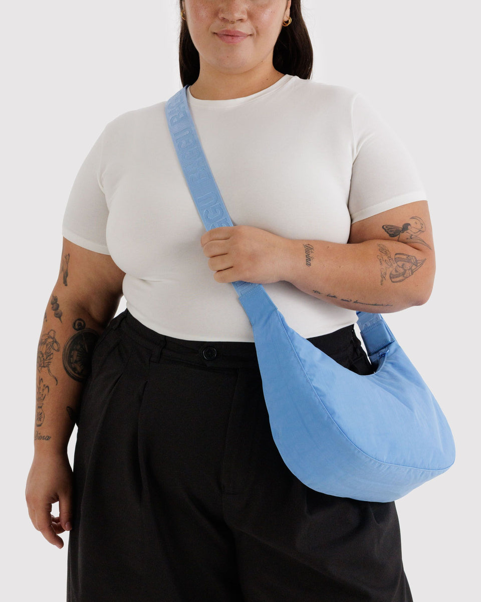 BAGGU New Arrivals Medium Nylon Crescent Bag - Piscine