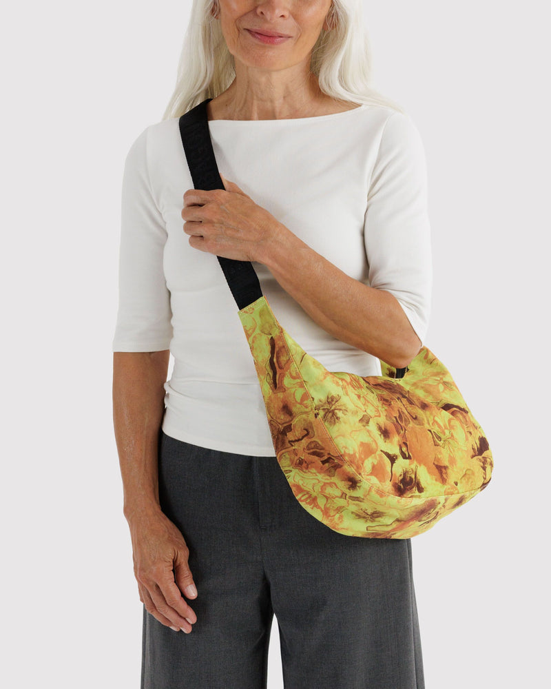 BAGGU  Medium Nylon Crescent Bag - Nasturtiums Ruth Asawa
