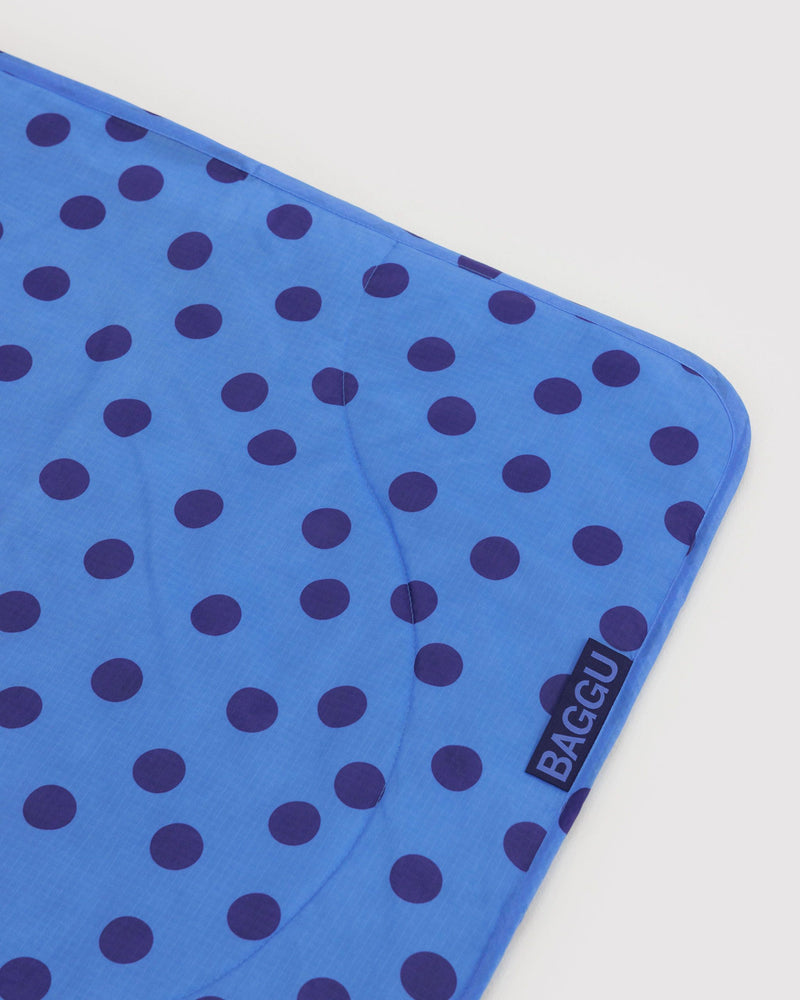 BAGGU  Puffy Picnic Blanket - Blue Polka Dot