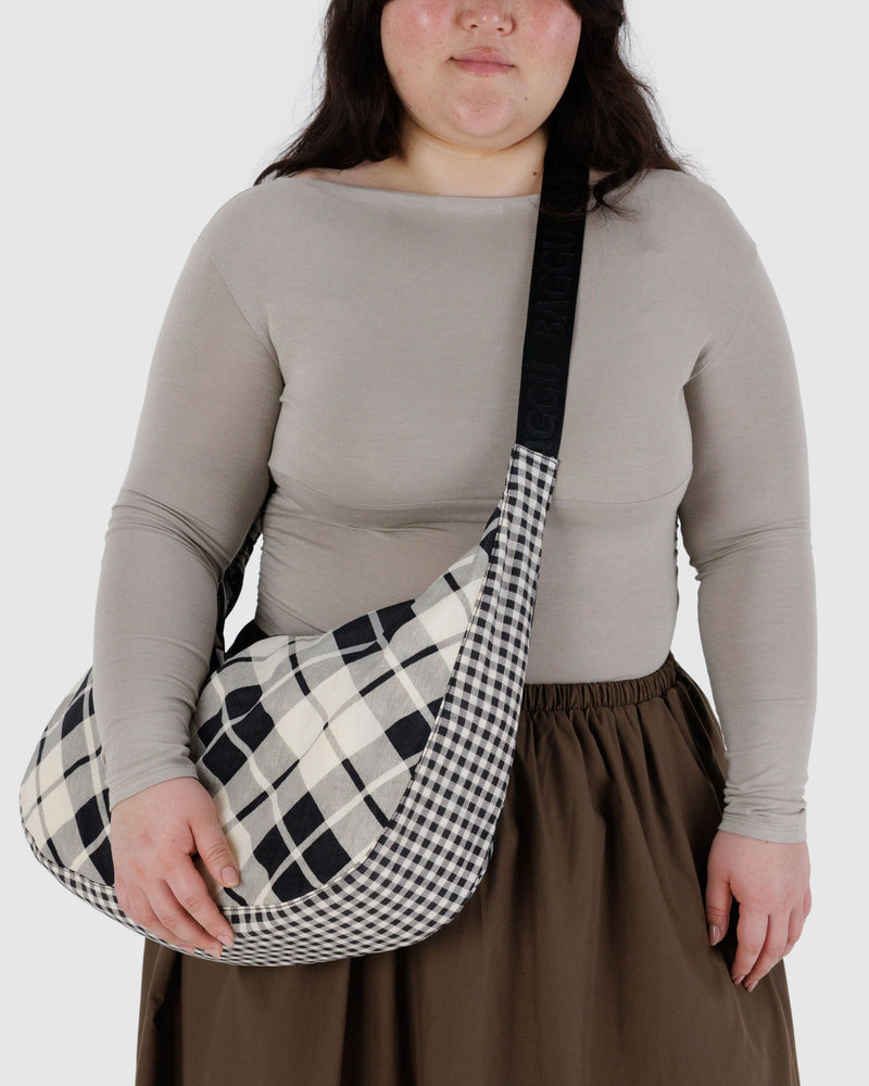 BAGGU  Large Nylon Crescent Bag - Mixed Plaid