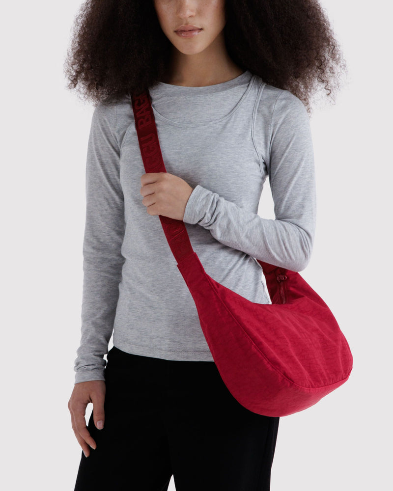 BAGGU  Medium Nylon Crescent Bag - Cherry