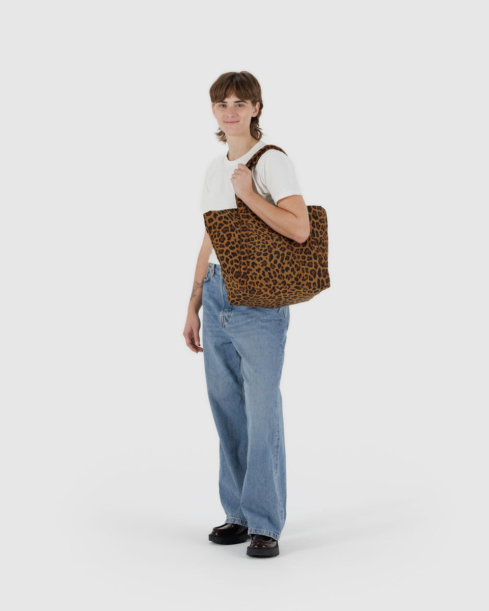 BAGGU.com Travel Cloud Bag - Leopard