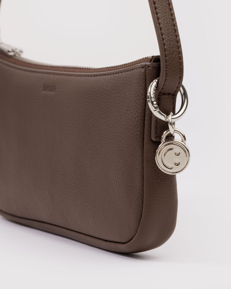 BAGGU  Recycled Leather Pochette - Brown